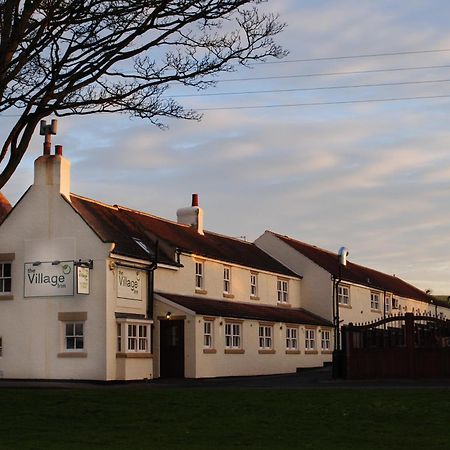 The Village Inn Норталeртън Екстериор снимка